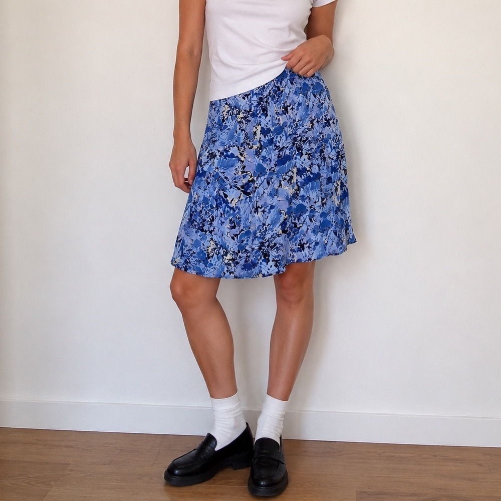 VTG NOTATIONS Petite Blue Floral Skirt 90s Flowy Summer Y2K Polyester Size S